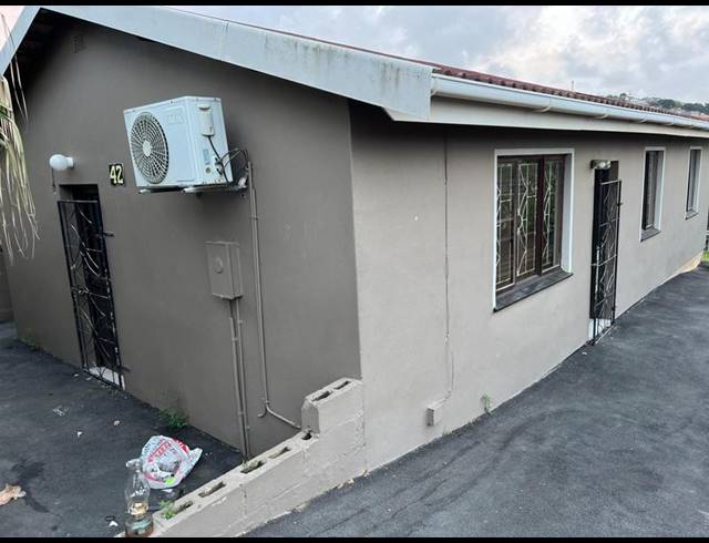 3 BEDROOM HOUSE FOR SALE IN NEWLANDS WEST